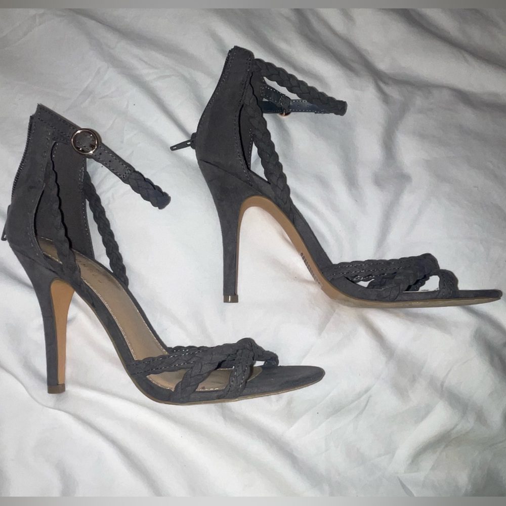 LC Lauren Conrad Pie Crust Braided Gray Suede Heel 7.5 - Picture 5 of 15